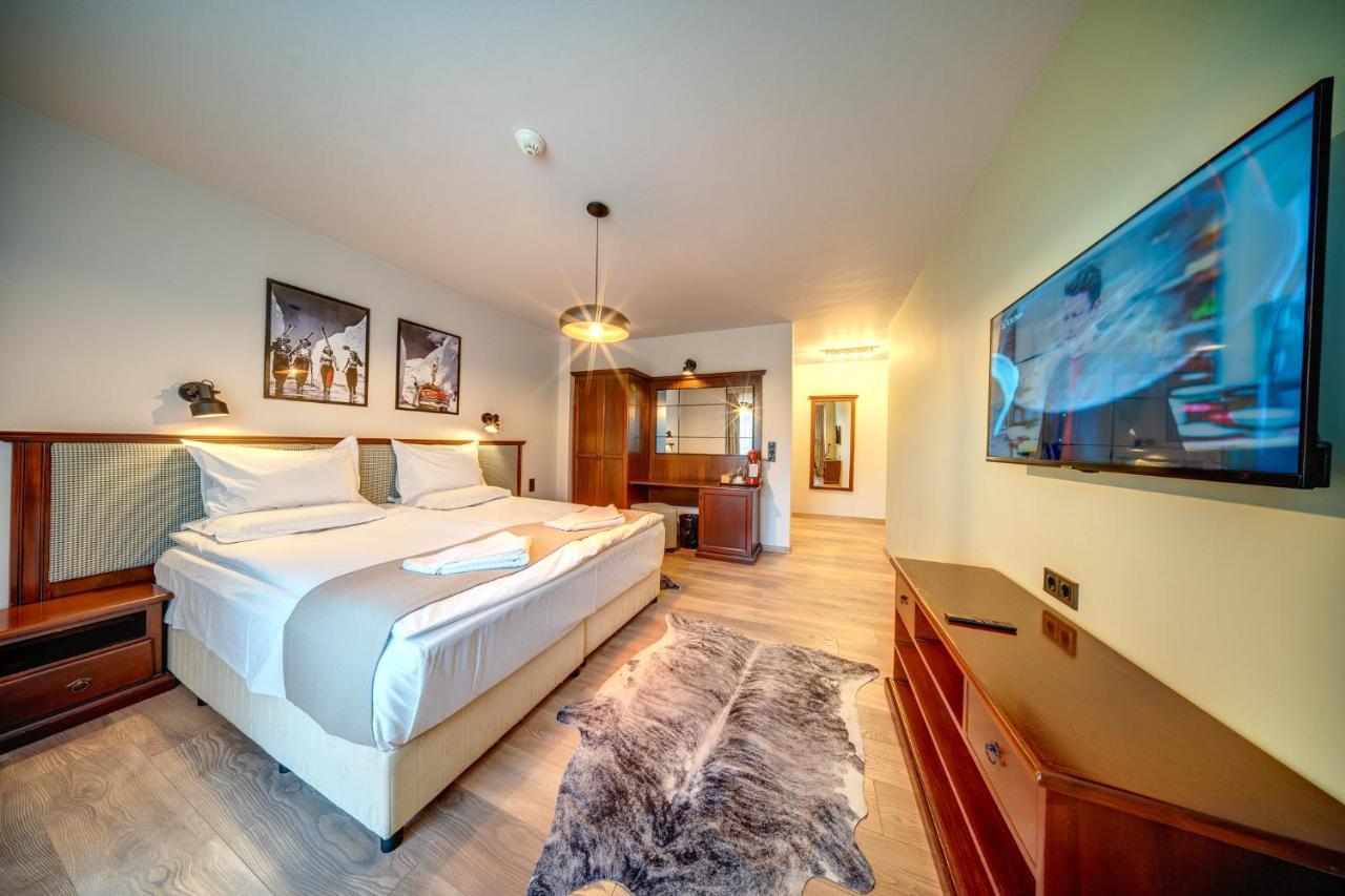 Mountain Lake Hotel Смолян Экстерьер фото